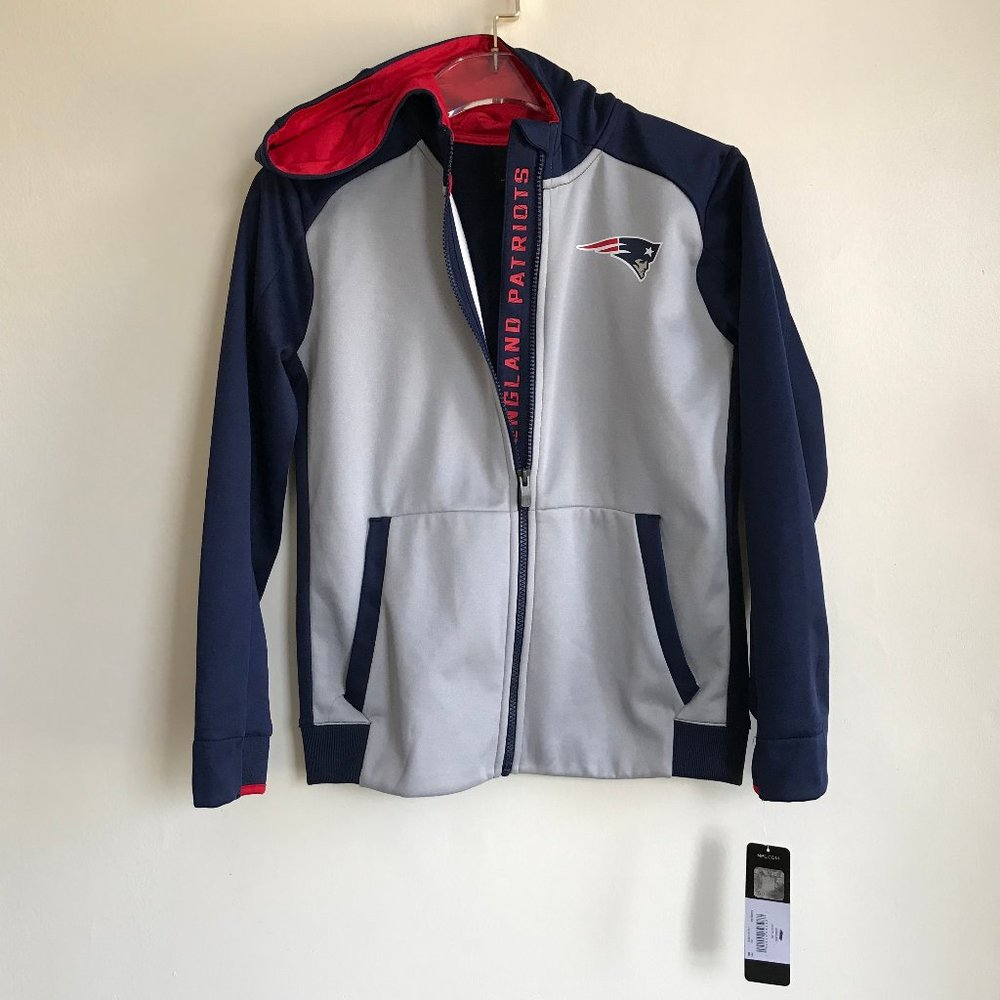 HOST PICK NWT Patriots Football Zip Up Hoodie Jacket Youth Girls Boys Kids M